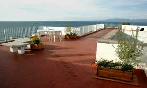 vacances en famille � Cap Salou Espagne location appartement bungalow vue vers l'entr�e de la propri�t� � partir de notre terrasse