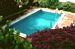 La piscine nouvellement refaite