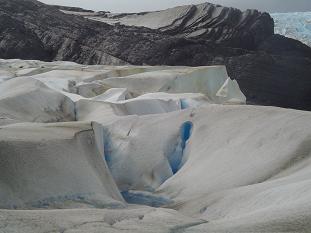 Parte de nuestra ruta al final de temporada. El nunatak que se ve al fondo apareci� aproximadamente en el a�o 1995