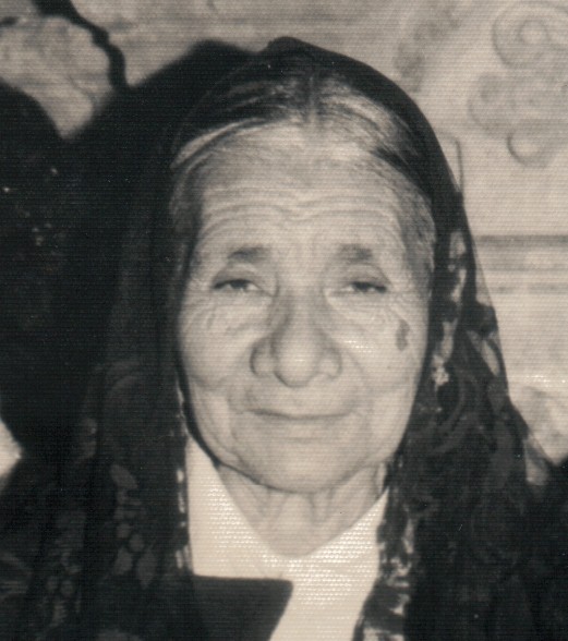 Juliana Núñez, abuela paterna.