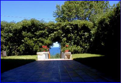 Giardino anteriore Villa Costa dei Trabocchi