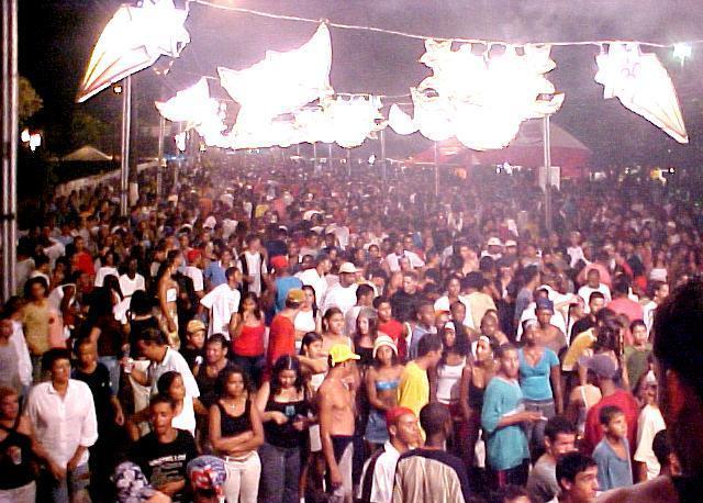 Melhor Carnaval de Rua da Regi�o � em Guaira.....voc� n�o pode perder.....Gua�ra Folia 2007.....