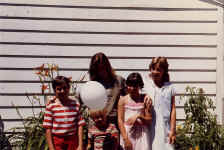 Nancy_kids.JPG (483600 bytes)