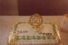 thecake.jpg (182896 bytes)