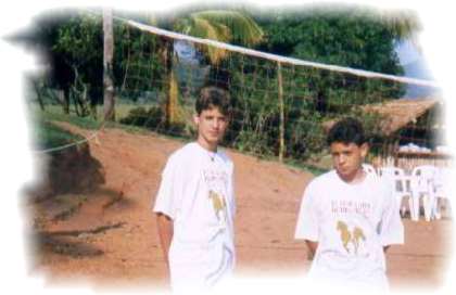 meninos_.jpg (14217 bytes)