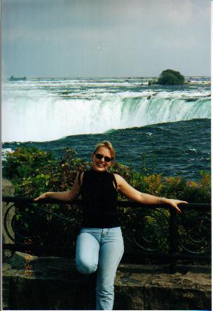 Adriana, Brazilian, 25 years old, Flight Attendant, in Niagara Falls: