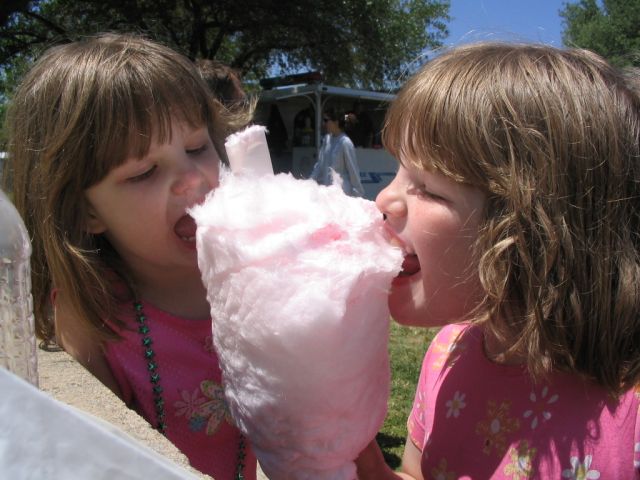 Juliette and Katrina eating cotton candy