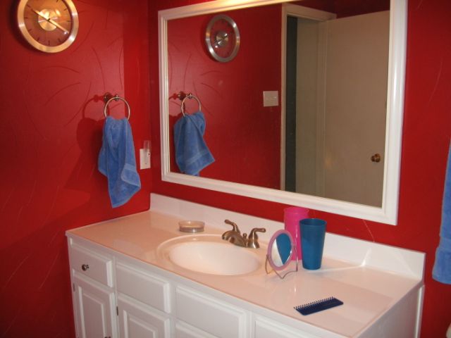 Upnstairs bath after