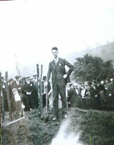 Robert 1937 - click to enlarge