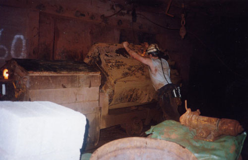 Unloading the ore at 310 Level.