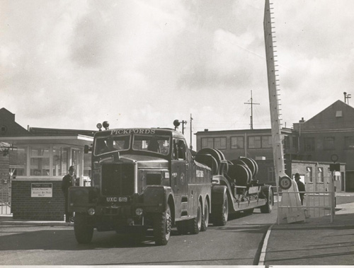 Pickford's lorry leaving Falmouth Docks with crankshaft circa 1960.