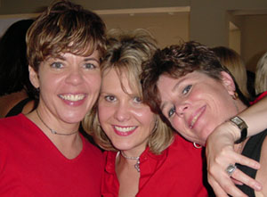 Who are these hot chicks?