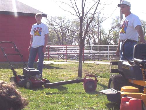 youth_day4.jpg (50410 bytes)