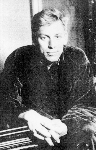 Max.jpg (74897 bytes)