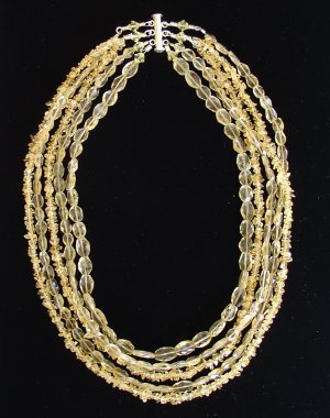 20050408jewelry-008-300w (28K)