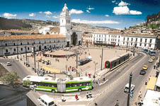 trole_quito.jpg (19990 bytes)