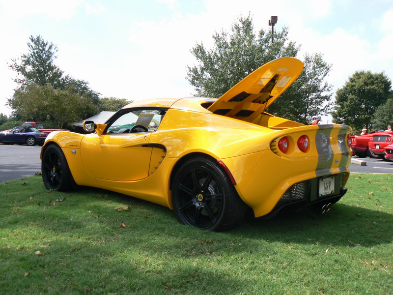 On the lawn. 3rd in Modern Class - 2006 Rennsouth Concours