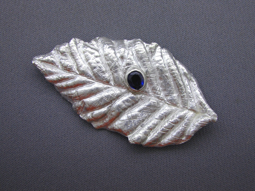 Fine Silver Chased/Repouse Leaf with Saphire