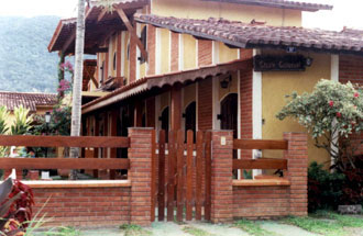 Visão lateral da pousada