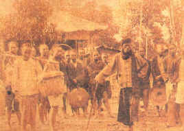 worker1.jpg (77300 bytes)