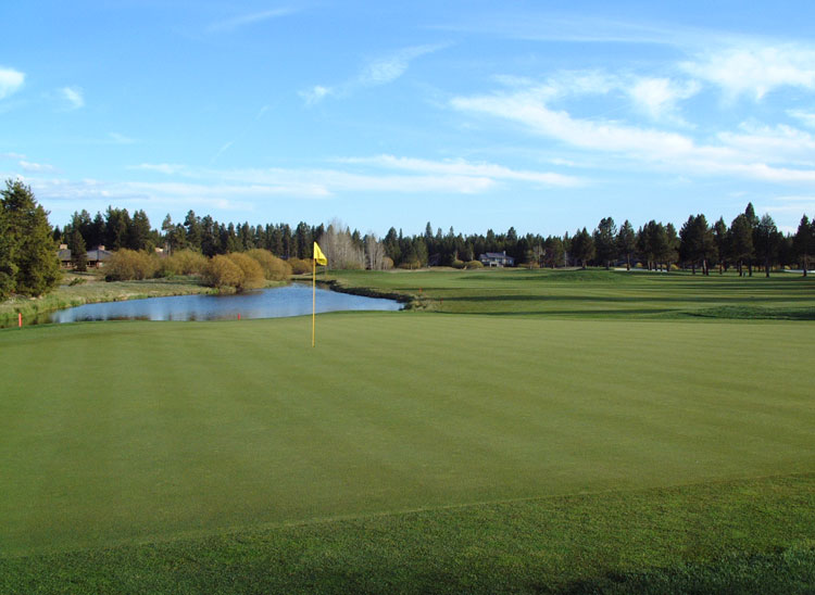 Sunriver Meadows golf course ninth green