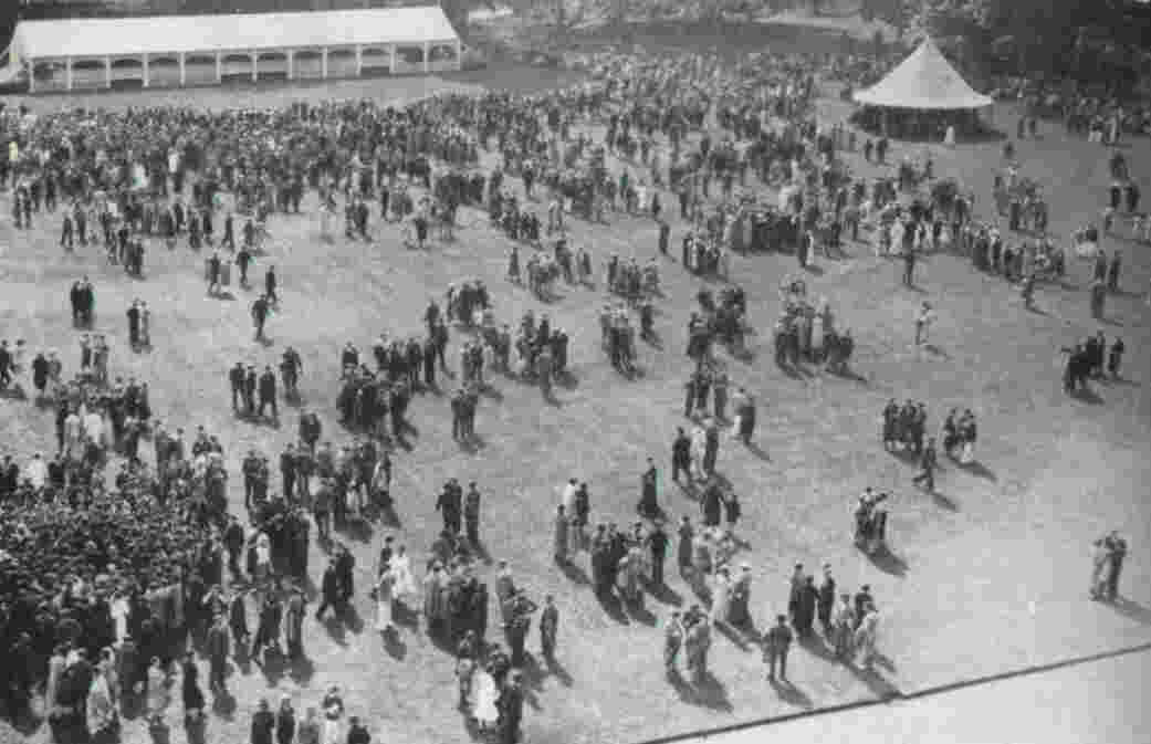 Buckingham Palace garden party