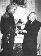 DeMILLE GIVING CHUCK A STATUE OF ANDREW JACKSON