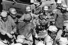 CHUCK TRYING TO CONTROL THE RIOT FOR SOYLENT GREEN