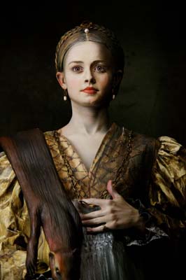In order to save an innocent, Zoe gets trapped in a painting.