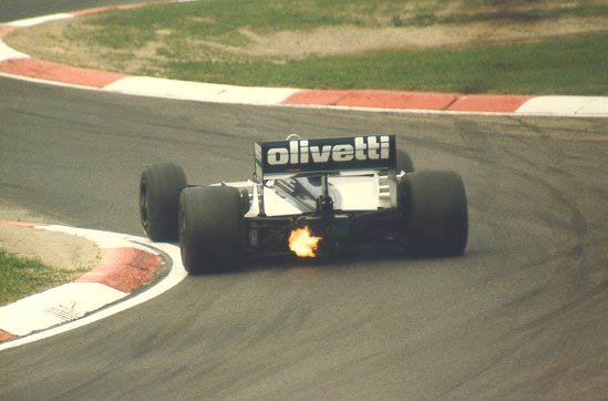 Elio enters Acqua Minerali at speed