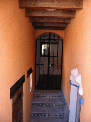 Hall to laundry room.