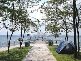 Sembawang Park Fishing Angler Hotspots 4 Pic4 - This picture was take on a weekday and it is still a popular spot for anglers and crabber.