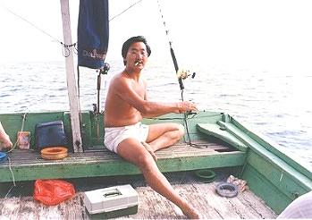 Photo Gallery 1 of Fishing Around Singapore Angler Hotspots - Trying my luck trolling for Marlin fish in the channel between Pulau Aur and Dayang.