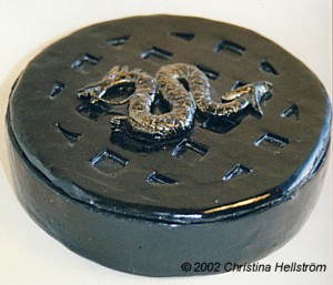 Box with dragon