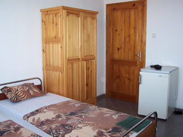 Picture-005--Itzo.jpg