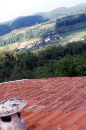 panorama vista aerea con tetto di una casa
