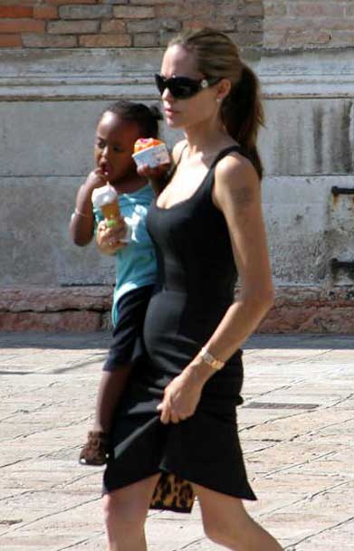 Angelina (con pancita)