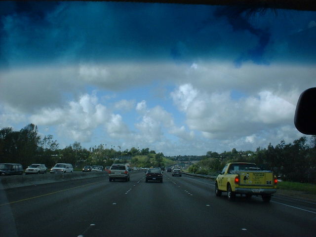 freeway.JPG (43467 bytes)