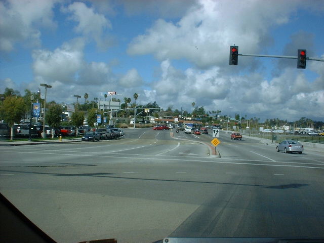 freeway2.JPG (53946 bytes)