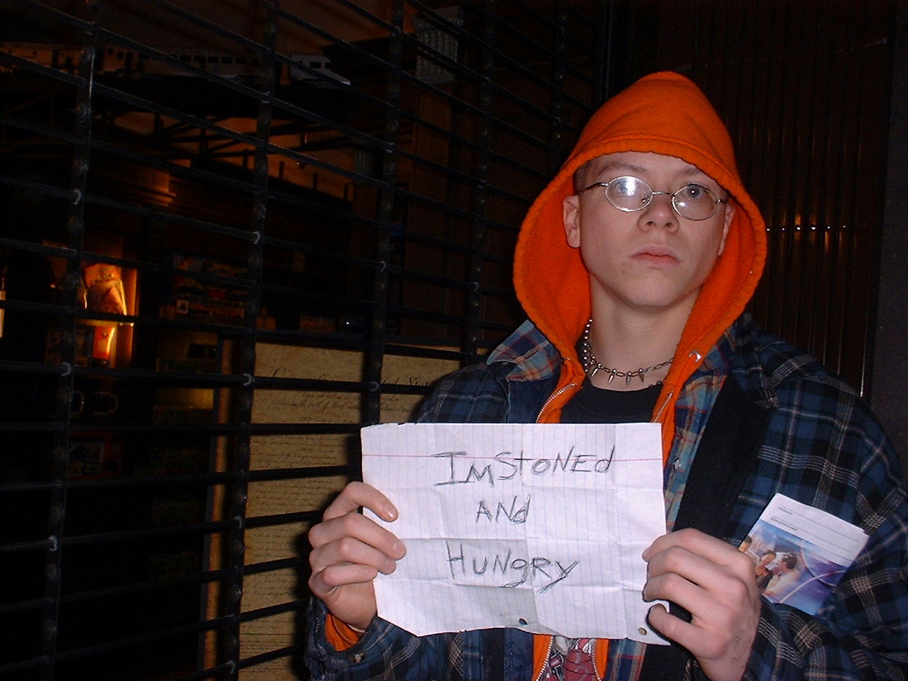 stonedandhungry.JPG (175723 bytes)