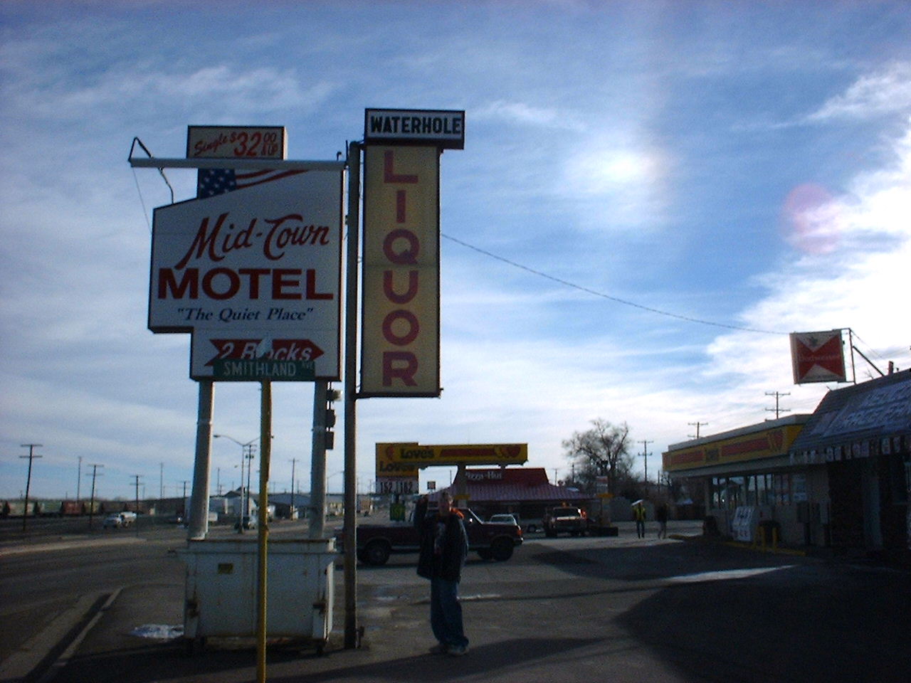 waterholeliquor.JPG (171957 bytes)