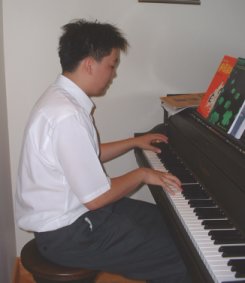 Tai, Mozart Jr.