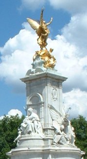 statue in front of B. Palace