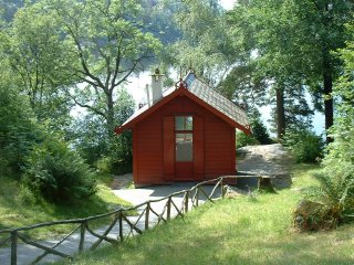 lil red writing/composing hut for Grieg