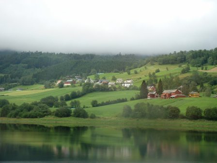 low fog + quaint houses + reflection = cool pic