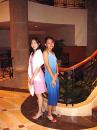 do we look like sisters? hehehee :)