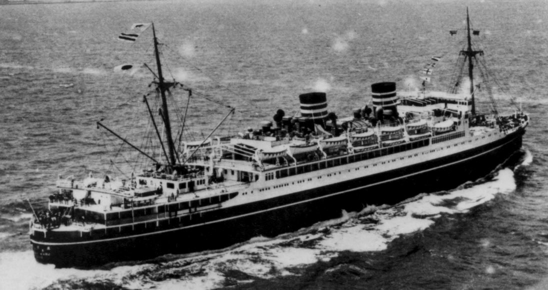 Asama Maru underway