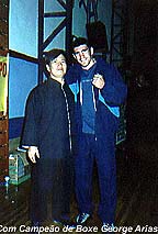 Mestre Chang, com Campe�o de Boxe 'George Arias'