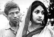 Jadu (Nani Ganguli) and Ananga (Babita) in " Ashani Sanket "