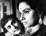Amal (Soumitra Chatterjee) and Charu (Madhabi Mukherjee) in " Charulata "